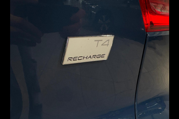 Volvo XC40 T4 Aut. Plug-in hybrid Plus Bright CC Luxe Stoelen Navi Parkeercamera 211pk