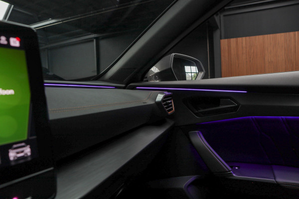 CUPRA Formentor 2.0 TSI 4DRIVE Panodak Leer 360° Memory PDC Elektr. bedienbare achterklep Stuurverwarming Navi Climate voor & achter Zwart hemelbekleding Stoelverwarming Virtual cockpit Keyless Entry & Go LM velgen