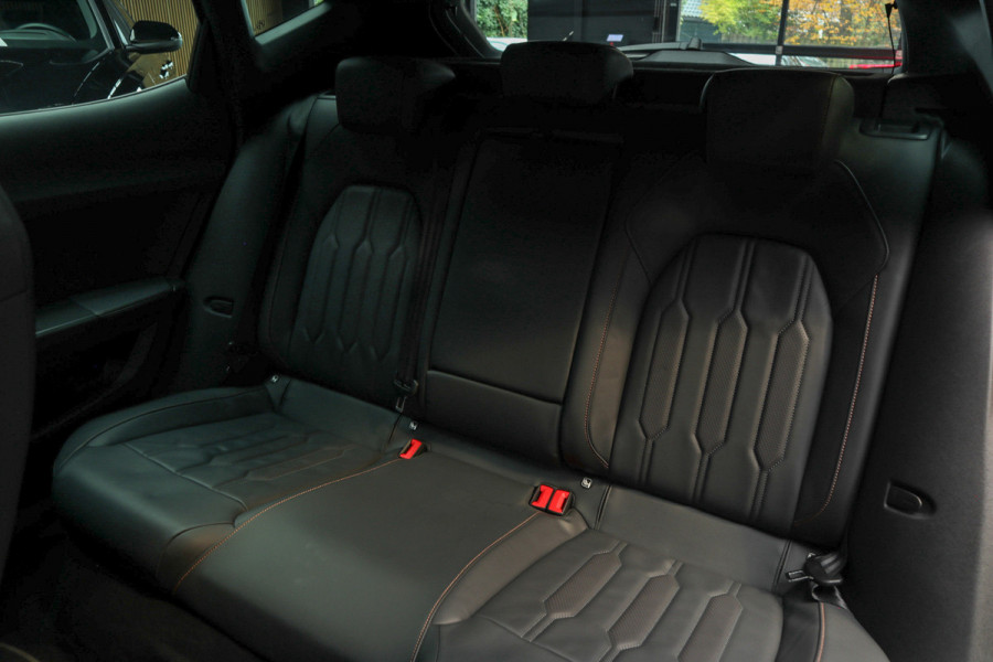 CUPRA Formentor 2.0 TSI 4DRIVE Panodak Leer 360° Memory PDC Elektr. bedienbare achterklep Stuurverwarming Navi Climate voor & achter Zwart hemelbekleding Stoelverwarming Virtual cockpit Keyless Entry & Go LM velgen