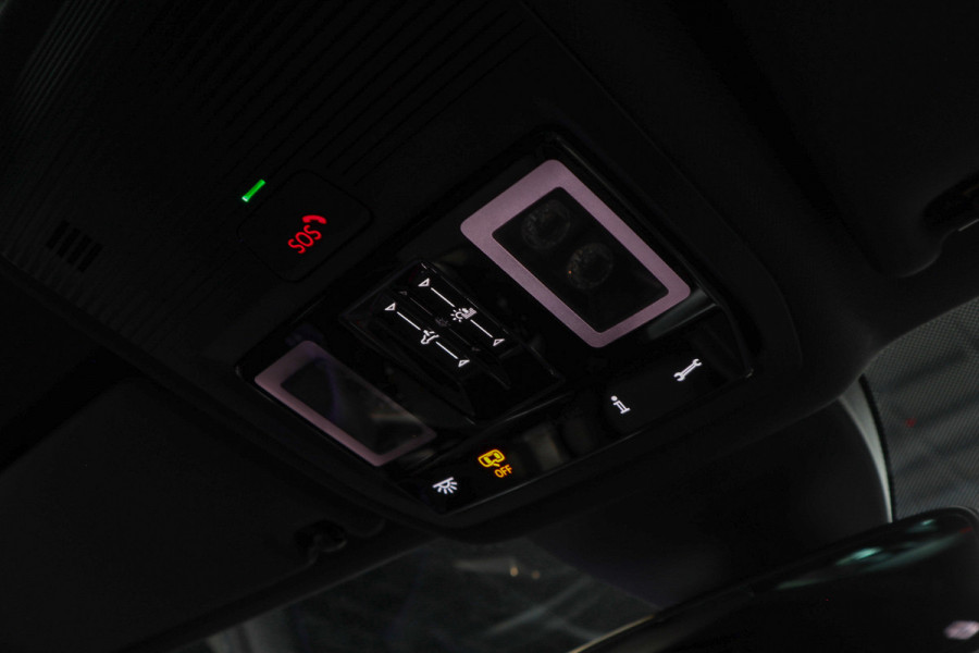 CUPRA Formentor 2.0 TSI 4DRIVE Panodak Leer 360° Memory PDC Elektr. bedienbare achterklep Stuurverwarming Navi Climate voor & achter Zwart hemelbekleding Stoelverwarming Virtual cockpit Keyless Entry & Go LM velgen