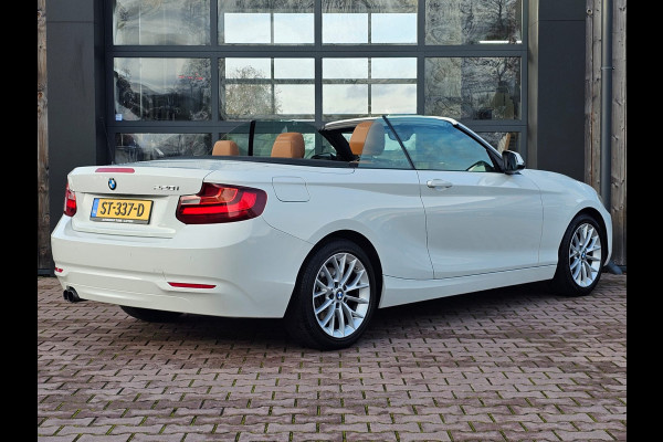 BMW 2 Serie Cabrio 220i Centennial High Executive | Automaat | Leder | Xenon | Windscherm | Stoelverwarming | PDC |