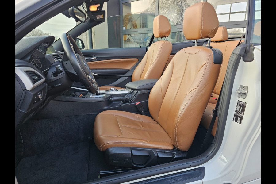 BMW 2 Serie Cabrio 220i Centennial High Executive | Automaat | Leder | Xenon | Windscherm | Stoelverwarming | PDC |