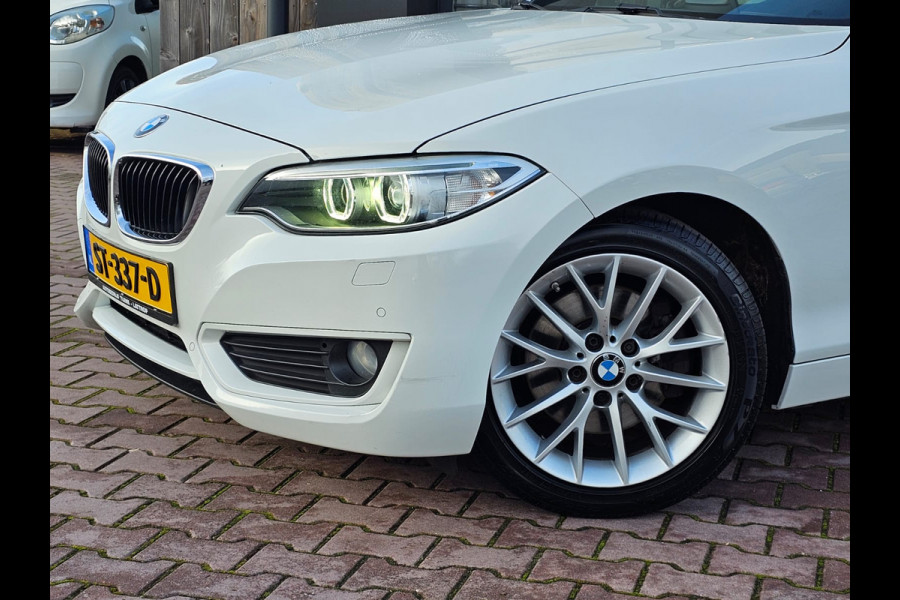 BMW 2 Serie Cabrio 220i Centennial High Executive | Automaat | Leder | Xenon | Windscherm | Stoelverwarming | PDC |