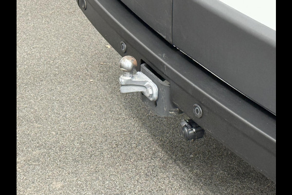 Renault Master T33 2.3 dCi 135PK L2H2 BPM VRIJ! Airco Cruise control Parkeersensoren Navigatie Trekhaak