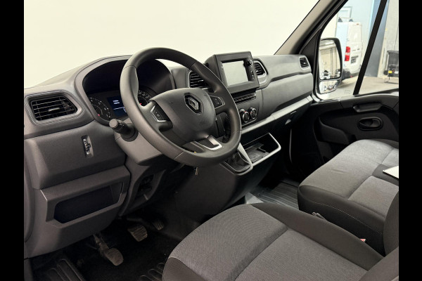 Renault Master T33 2.3 dCi 135PK L2H2 BPM VRIJ! Airco Cruise control Parkeersensoren Navigatie Trekhaak