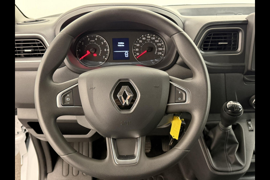 Renault Master T33 2.3 dCi 135PK L2H2 BPM VRIJ! Airco Cruise control Parkeersensoren Navigatie Trekhaak