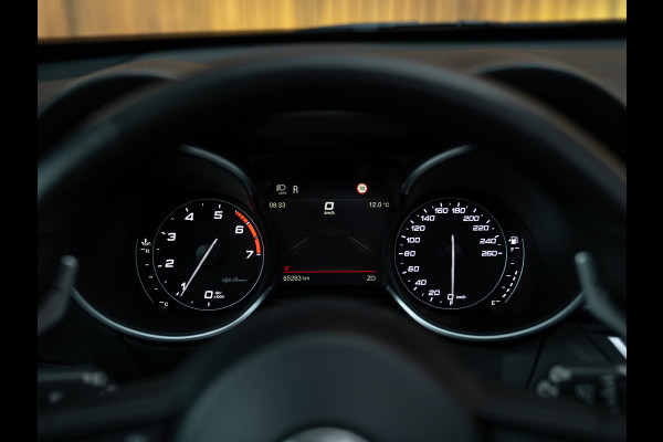 Alfa Romeo Stelvio 2.0T 280pk AWD Veloce | Pano-dak | Adapt. cruise | Performance Pack | CarPlay