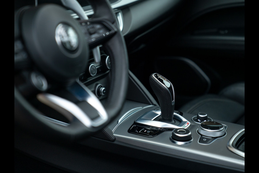 Alfa Romeo Stelvio 2.0T 280pk AWD Veloce | Pano-dak | Adapt. cruise | Performance Pack | CarPlay