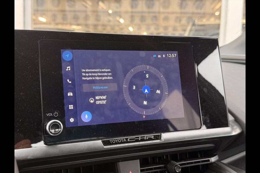 Toyota C-HR 1.8 Hybrid Active | Dodehoekdetectie, Apple carplay/Android auto, Camera, Adaptive cruise control, Climate control
