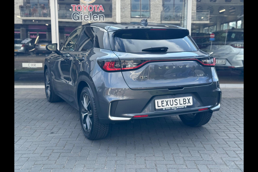Lexus LBX 1.5 Hybrid Emotion Tech Pack | Leer, Elektrische achterklep, Keyless, Stoel + Stuurverwarming, 18 inch, Privacy glass