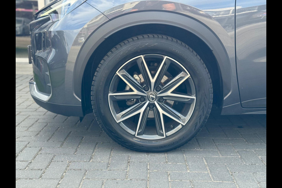 Lexus LBX 1.5 Hybrid Emotion Tech Pack | Leer, Elektrische achterklep, Keyless, Stoel + Stuurverwarming, 18 inch, Privacy glass