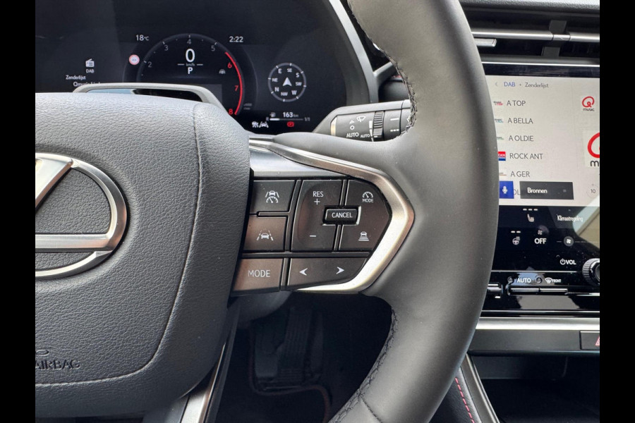 Lexus LBX 1.5 Hybrid Emotion Tech Pack | Leer, Elektrische achterklep, Keyless, Stoel + Stuurverwarming, 18 inch, Privacy glass