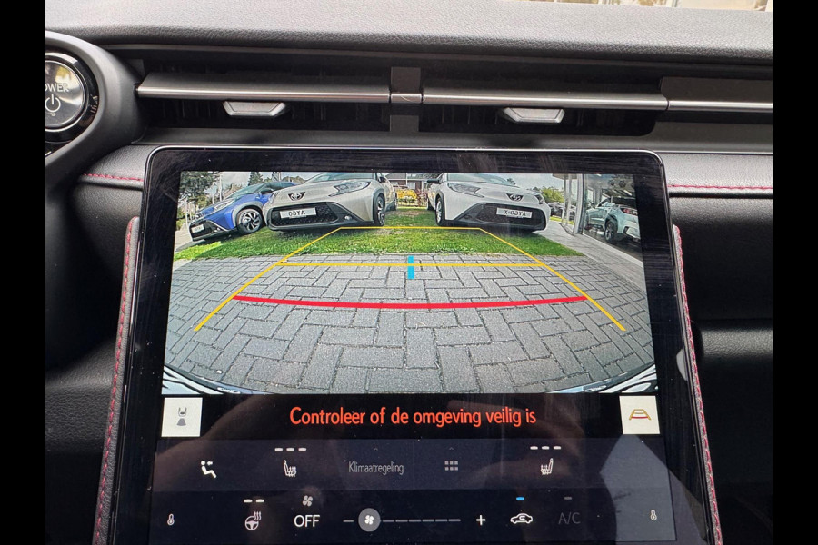 Lexus LBX 1.5 Hybrid Emotion Tech Pack | Leer, Elektrische achterklep, Keyless, Stoel + Stuurverwarming, 18 inch, Privacy glass