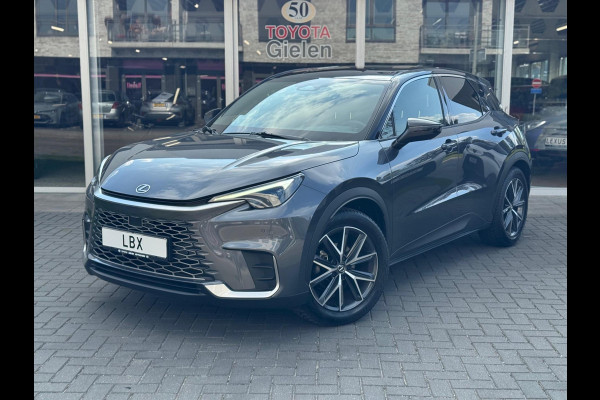 Lexus LBX 1.5 Hybrid Emotion Tech Pack | Leer, Elektrische achterklep, Keyless, Stoel + Stuurverwarming, 18 inch, Privacy glass