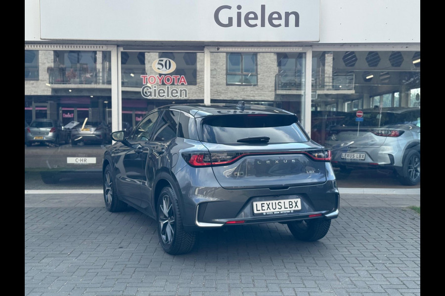 Lexus LBX 1.5 Hybrid Emotion Tech Pack | Leer, Elektrische achterklep, Keyless, Stoel + Stuurverwarming, 18 inch, Privacy glass