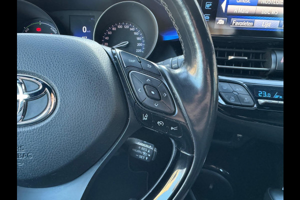 Toyota C-HR 1.8 Hybrid Bi-Tone Plus | JBL, LED Pakket, Dodehoekherkenning, Navigatie, Parkeersensoren, Stoelverwarming, Keyless, 18 inch