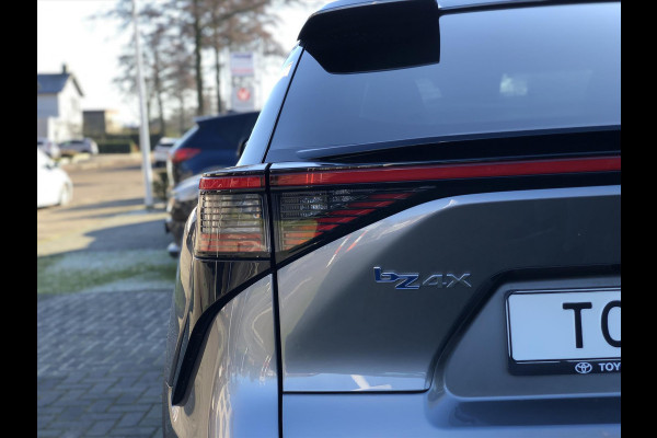 Toyota Bz4x 71,4 kWh 204pk Dynamic | Groot scherm, 360 Camera, Parkeersensoren, Elektrische achterklep, LED, Stoel + Stuurverwarming