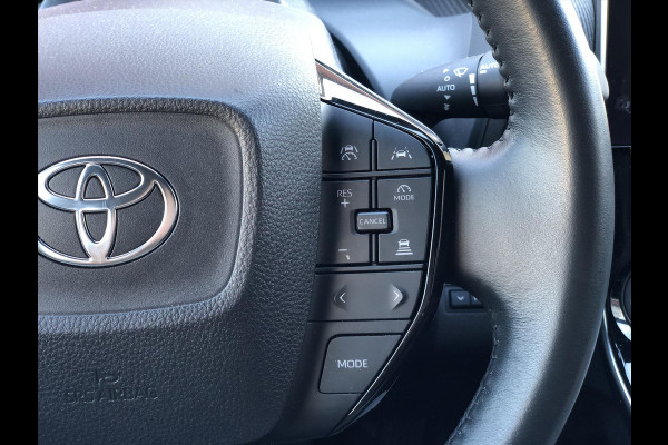 Toyota Bz4x 71,4 kWh 204pk Dynamic | Groot scherm, 360 Camera, Parkeersensoren, Elektrische achterklep, LED, Stoel + Stuurverwarming