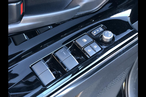 Toyota Bz4x 71,4 kWh 204pk Dynamic | Groot scherm, 360 Camera, Parkeersensoren, Elektrische achterklep, LED, Stoel + Stuurverwarming