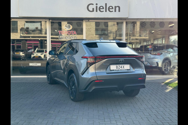 Toyota Bz4x 71,4 kWh 204pk Dynamic | Groot scherm, 360 Camera, Parkeersensoren, Elektrische achterklep, LED, Stoel + Stuurverwarming