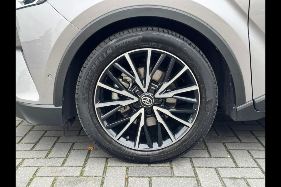 Toyota C-HR 1.8 Hybrid Executive | Stoelverwarming, Navigatie, Keyless, Leer/Stof, 18 Inch