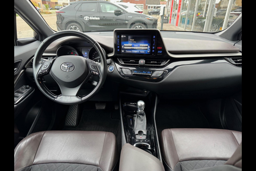 Toyota C-HR 1.8 Hybrid Executive | Stoelverwarming, Navigatie, Keyless, Leer/Stof, 18 Inch