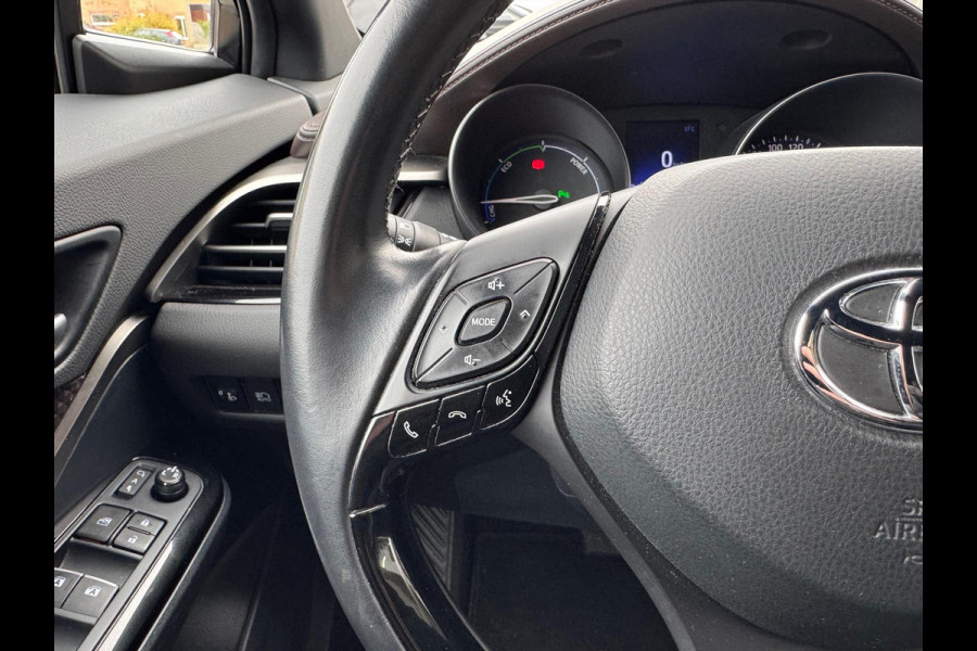 Toyota C-HR 1.8 Hybrid Executive | Stoelverwarming, Navigatie, Keyless, Leer/Stof, 18 Inch