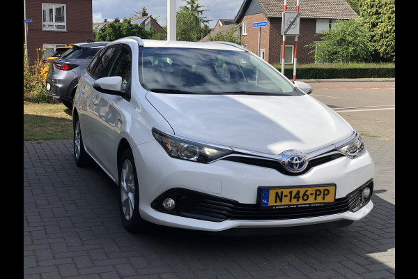 Toyota Auris 1.8 Hybrid Dynamic Ultimate | Climate control, Stoelverwarming, Navigatie, Achteruitrijcamera, Cruise control
