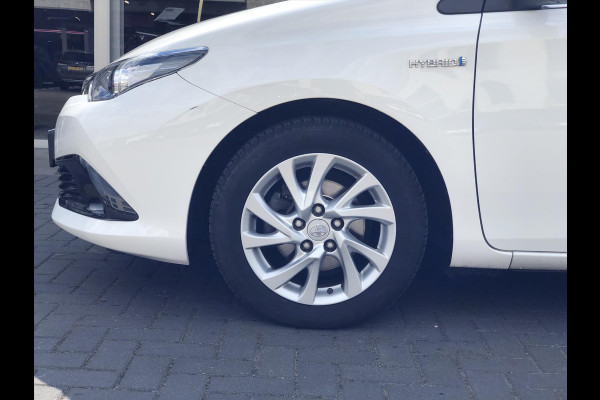 Toyota Auris 1.8 Hybrid Dynamic Ultimate | Climate control, Stoelverwarming, Navigatie, Achteruitrijcamera, Cruise control