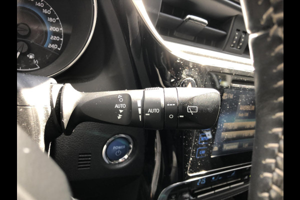Toyota Auris 1.8 Hybrid Dynamic Ultimate | Climate control, Stoelverwarming, Navigatie, Achteruitrijcamera, Cruise control