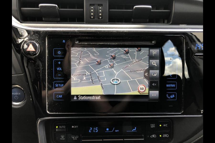 Toyota Auris 1.8 Hybrid Dynamic Ultimate | Climate control, Stoelverwarming, Navigatie, Achteruitrijcamera, Cruise control