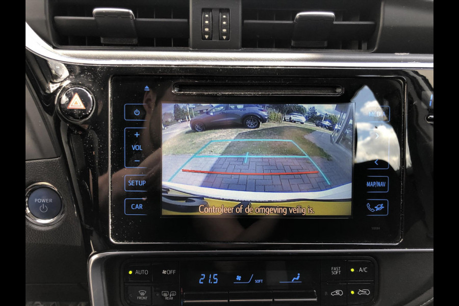 Toyota Auris 1.8 Hybrid Dynamic Ultimate | Climate control, Stoelverwarming, Navigatie, Achteruitrijcamera, Cruise control