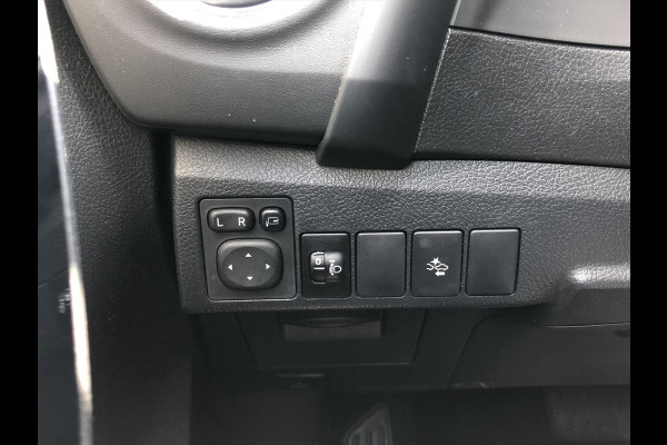 Toyota Auris 1.8 Hybrid Dynamic Ultimate | Climate control, Stoelverwarming, Navigatie, Achteruitrijcamera, Cruise control