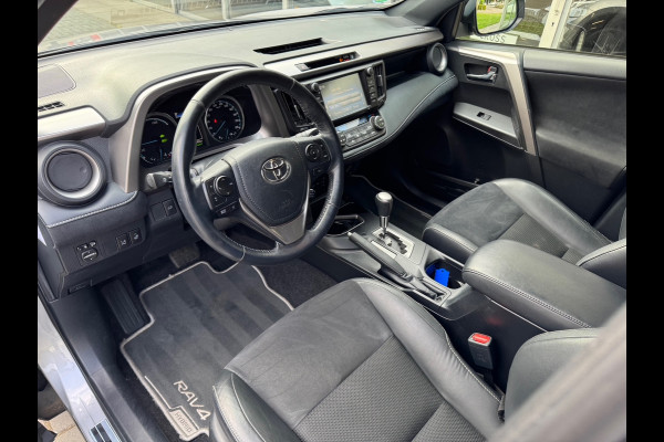 Toyota RAV4 2.5 Hybrid AWD Executive Business | 360 camera, Stoel/stuurverwarming, Adaptive cruise control, Navigatie, 1.650KG trekgewicht
