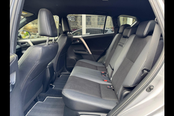 Toyota RAV4 2.5 Hybrid AWD Executive Business | 360 camera, Stoel/stuurverwarming, Adaptive cruise control, Navigatie, 1.650KG trekgewicht