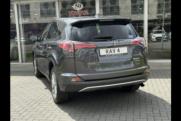 Toyota RAV4 2.5 Hybrid AWD Style | Navigatie, Stoel + Stuurverwarming, Parkeersensoren, Keyless, 18 inch, 1.650KG Trekgewicht, 4X4