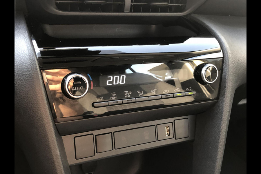 Toyota Yaris Cross 1.5 Hybrid Active | Apple CarPlay/Android auto, LED, Parkeercamera, Adaptive cruise control, Climate control