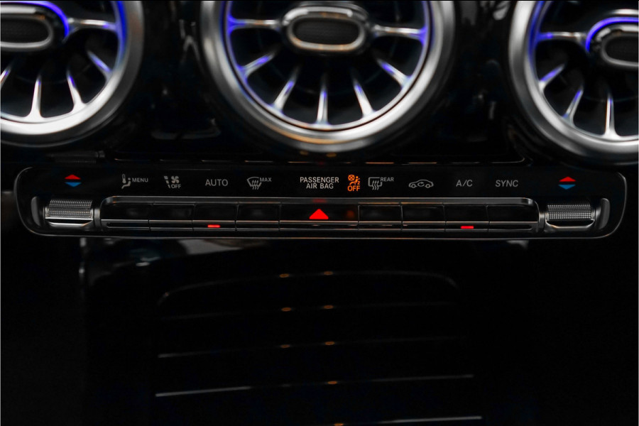 Mercedes-Benz A-Klasse AMG 35 4MATIC Night Pano 360° Nieuwstaat