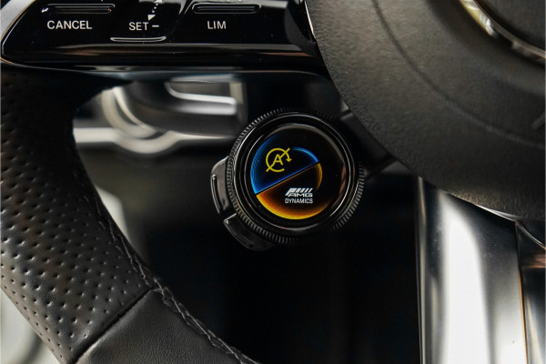 Mercedes-Benz A-Klasse AMG 35 4MATIC Night Pano 360° Nieuwstaat