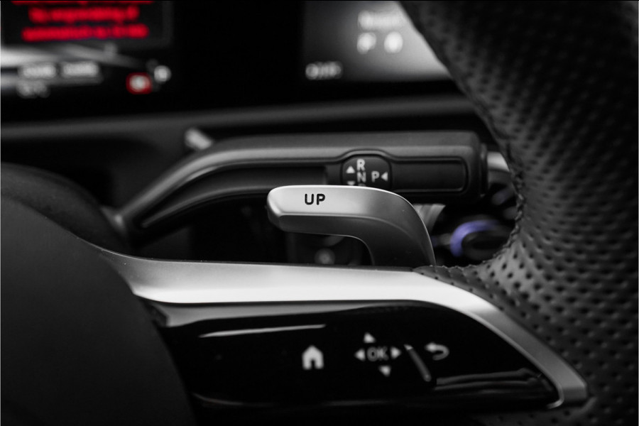 Mercedes-Benz A-Klasse AMG 35 4MATIC Night Pano 360° Nieuwstaat