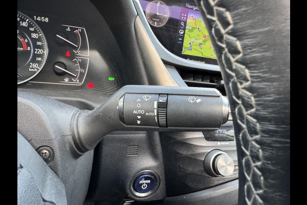 Lexus ES 300h Business Line | Schuifdak, Groot scherm, Stoel + Stuurverwarming, Dodehoekherkenning, Parkeersensoren, CarPlay