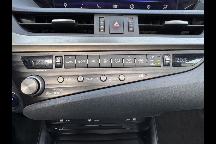 Lexus ES 300h Business Line | Schuifdak, Groot scherm, Stoel + Stuurverwarming, Dodehoekherkenning, Parkeersensoren, CarPlay