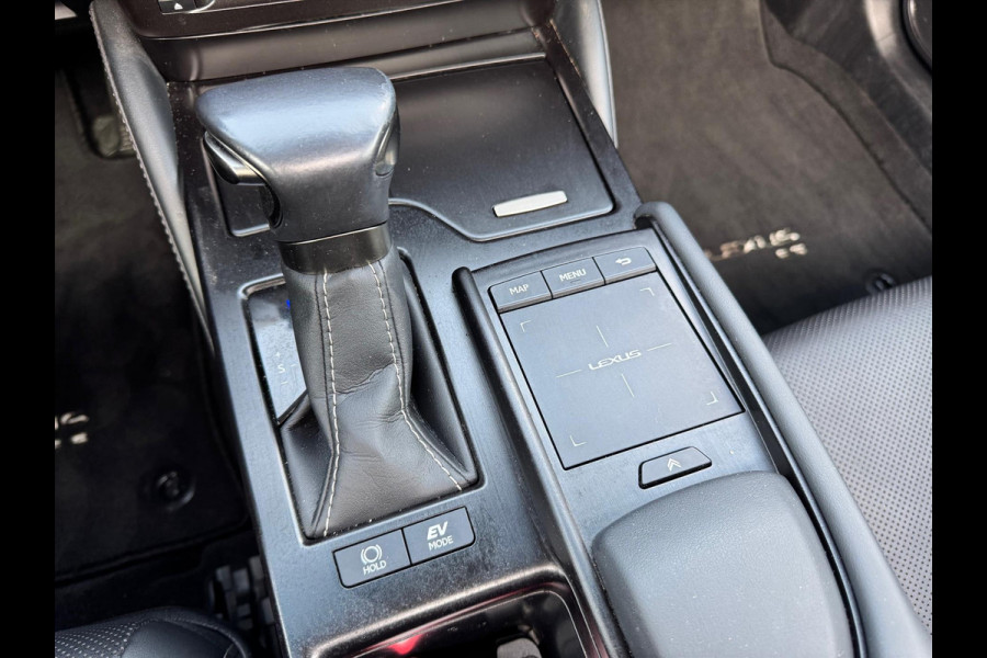 Lexus ES 300h Business Line | Schuifdak, Groot scherm, Stoel + Stuurverwarming, Dodehoekherkenning, Parkeersensoren, CarPlay
