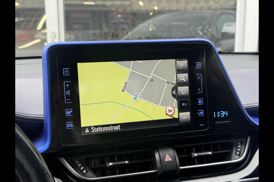Toyota C-HR 1.8 Hybrid Bi-Tone Plus | Leer, Stoel + Stuurverwarming, Navigatie, Dodehoekherkenning, Parkeersensoren