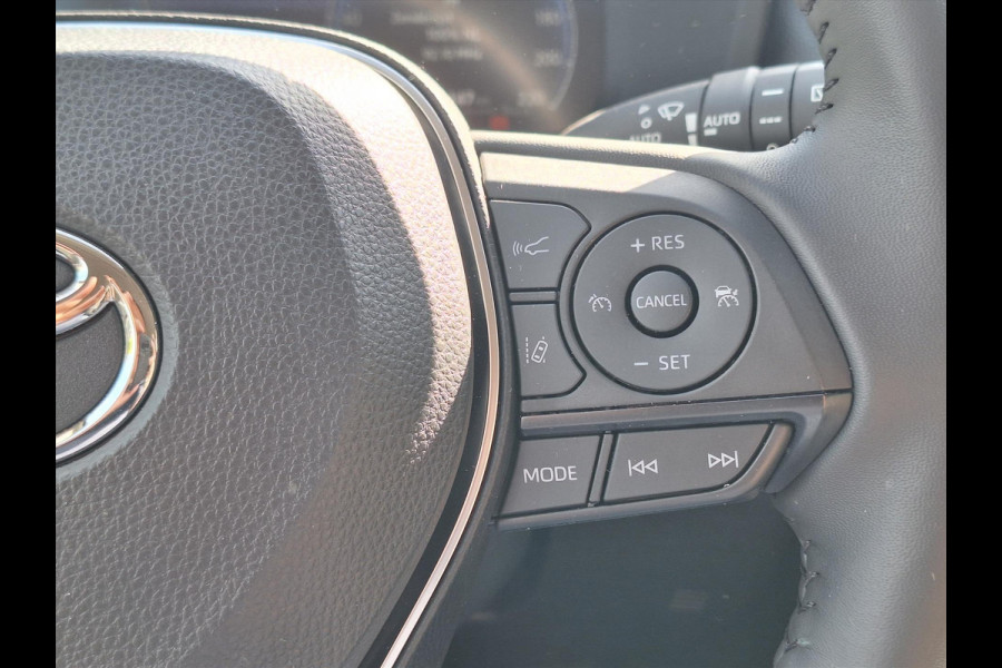 Toyota RAV4 Hybrid 220 Dynamic Plus | 18inch, Groot scherm, Dodehoekherkenning, Parkeersensoren, Stoelverwarming, Nieuwe multimedia