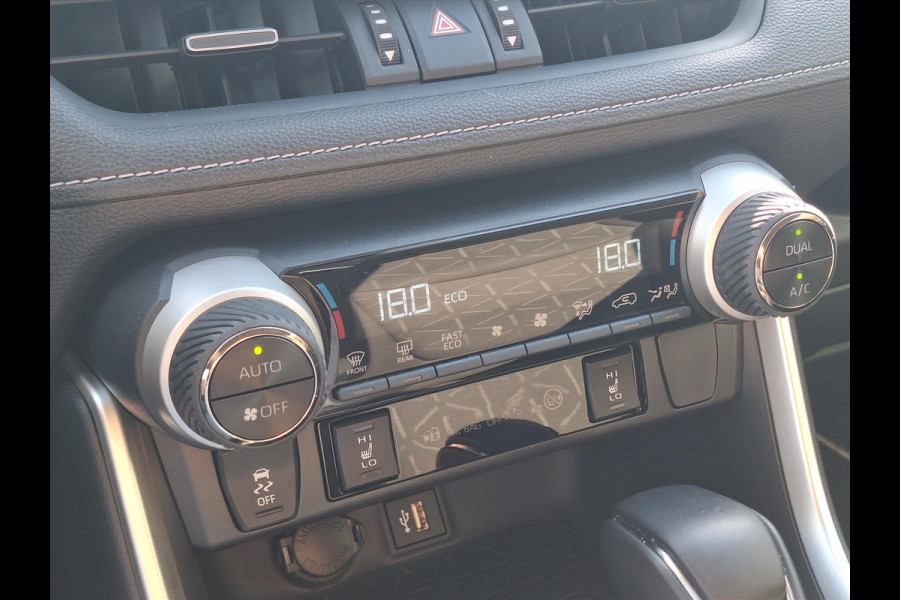 Toyota RAV4 Hybrid 220 Dynamic Plus | 18inch, Groot scherm, Dodehoekherkenning, Parkeersensoren, Stoelverwarming, Nieuwe multimedia