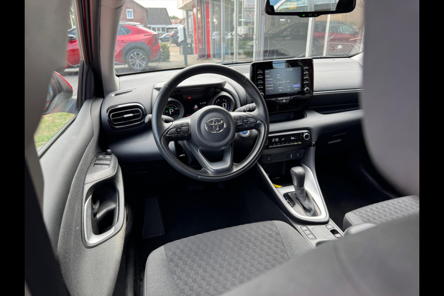 Toyota Yaris 1.5 Hybrid Dynamic | Stoelverwarming, Keyless, Apple Carplay/Android auto, Parkeercamera, LED