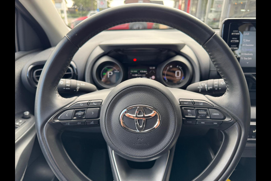 Toyota Yaris 1.5 Hybrid Dynamic | Stoelverwarming, Keyless, Apple Carplay/Android auto, Parkeercamera, LED