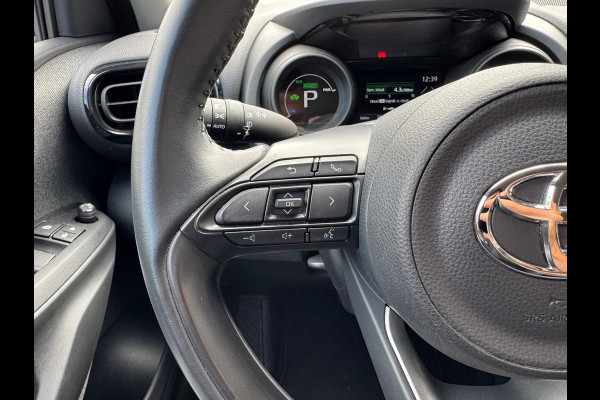 Toyota Yaris 1.5 Hybrid Dynamic | Stoelverwarming, Keyless, Apple Carplay/Android auto, Parkeercamera, LED