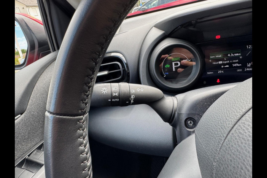 Toyota Yaris 1.5 Hybrid Dynamic | Stoelverwarming, Keyless, Apple Carplay/Android auto, Parkeercamera, LED